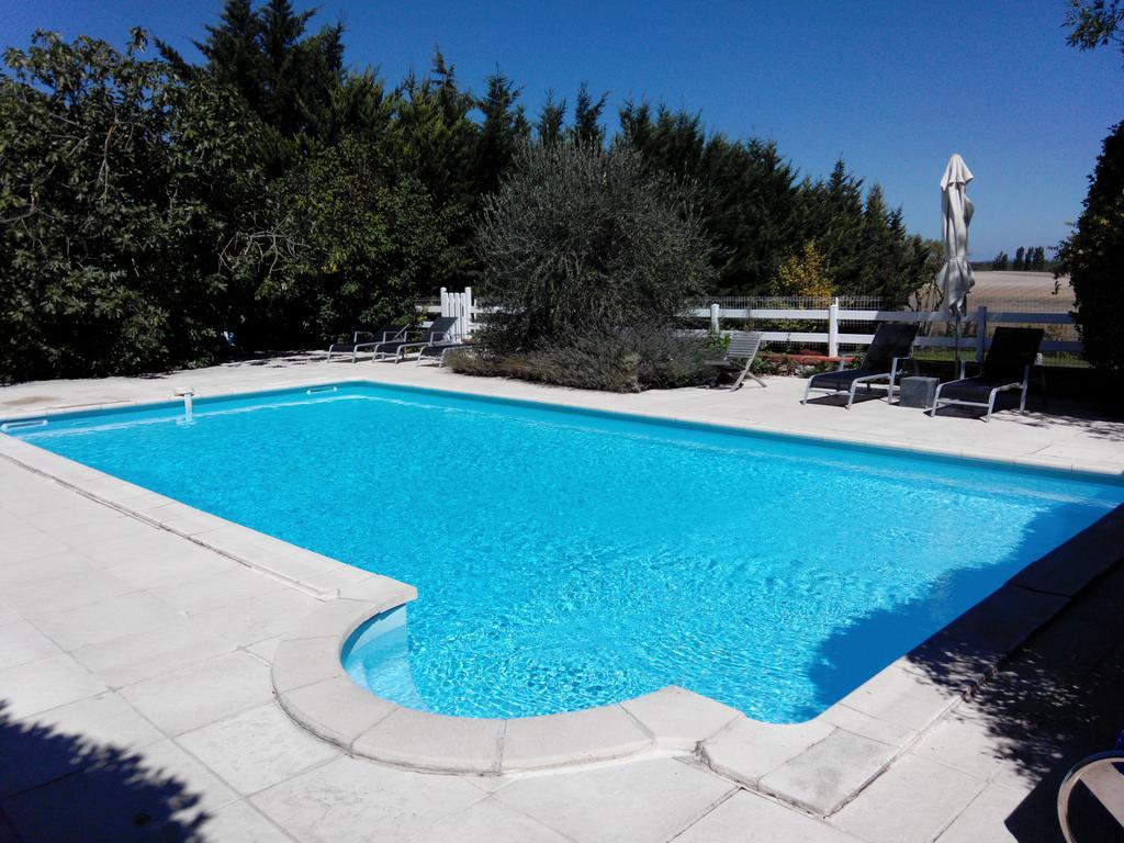 Les Vents Bleus Hotel Donnazac Exterior photo