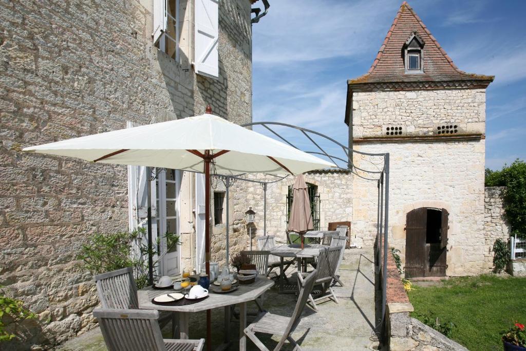 Les Vents Bleus Hotel Donnazac Exterior photo