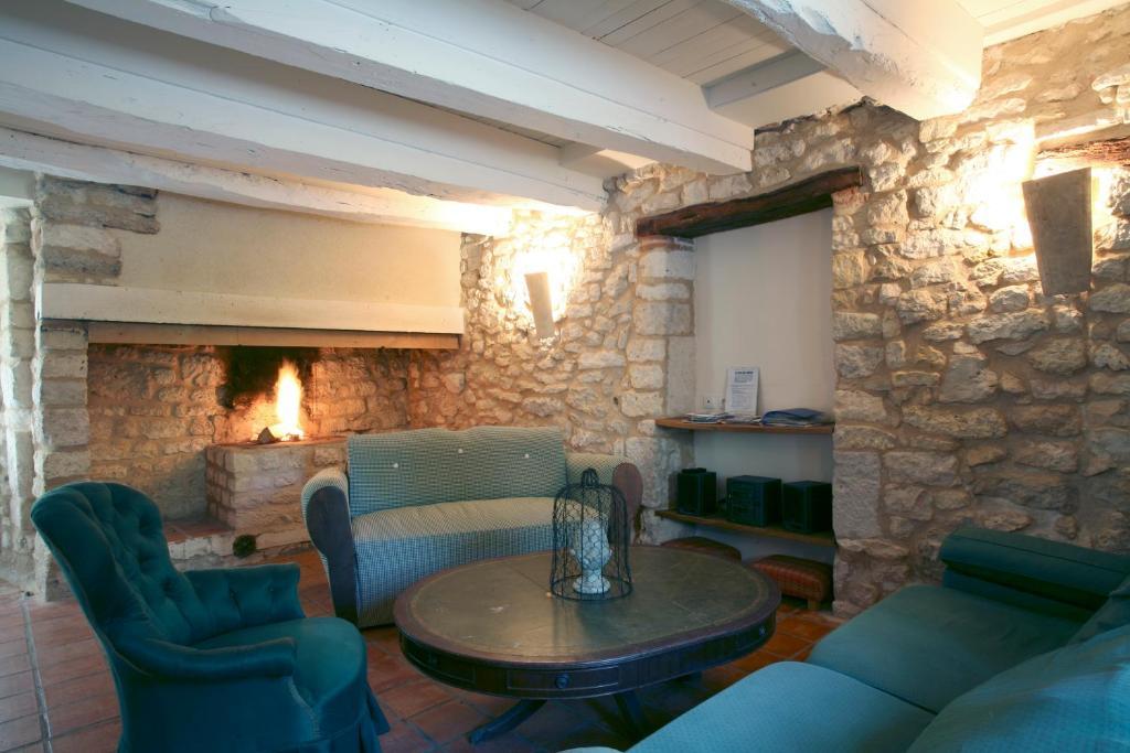 Les Vents Bleus Hotel Donnazac Exterior photo