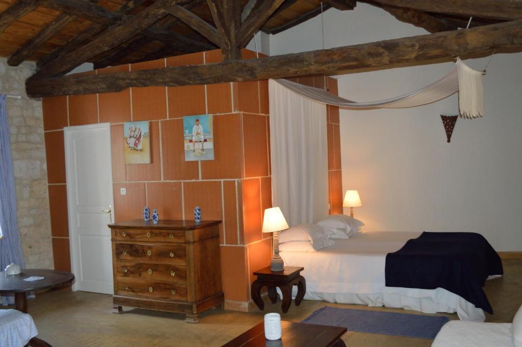 Les Vents Bleus Hotel Donnazac Room photo